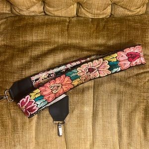 Artisan camera strap